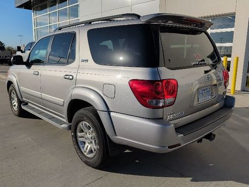Used 2005 Toyota Sequoia SR5 RWD image 9