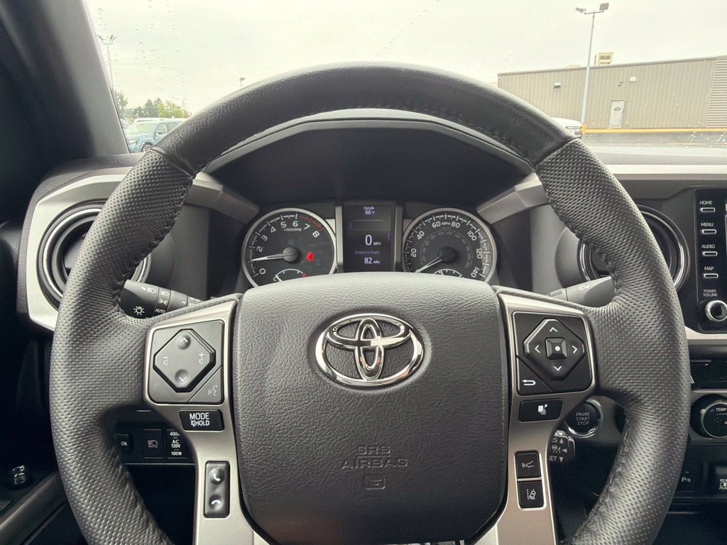 Used 2021 Toyota Tacoma Limited AWD/4WD image 17