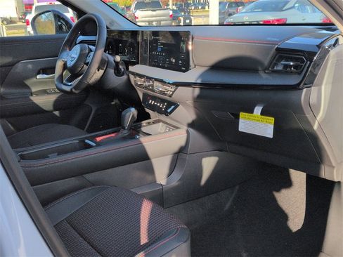 New 2026 Nissan Kicks SR image 20