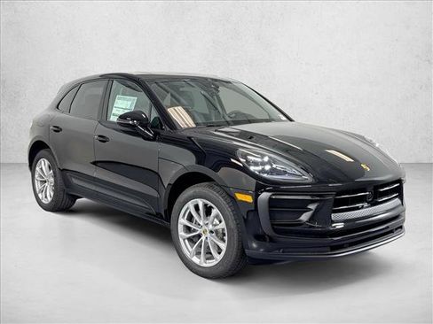 Certified 2026 Porsche Macan AWD/4WD image 7