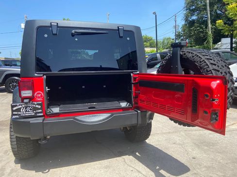 Used 2016 Jeep Wrangler Unlimited Sport w/ Quick Order Package 24S AWD/4WD image 17