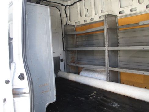 Used 2019 Nissan NV 2500 SV image 13