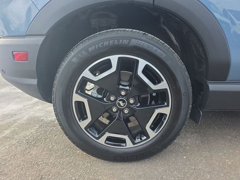 Used 2024 Ford Bronco Sport Outer Banks w/ Tech Package image 10