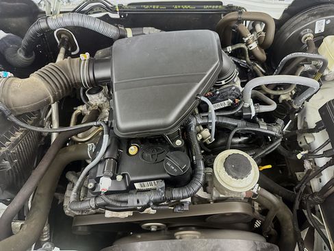 Used 2021 Toyota Tacoma SR RWD image 47