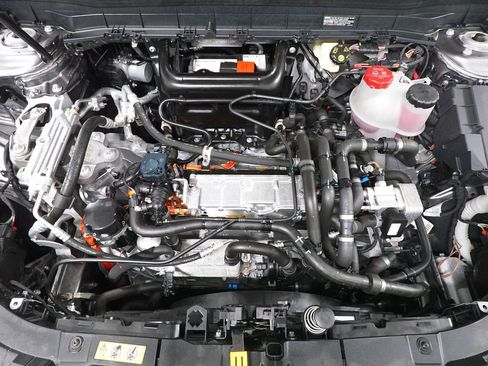 Used 2023 Mercedes-Benz EQB 300 4MATIC w/ Exclusive Package image 37