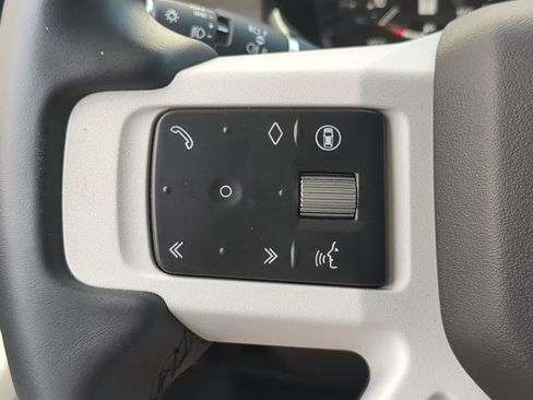 Certified 2025 Land Rover Defender 110 X-Dynamic SE AWD/4WD image 26