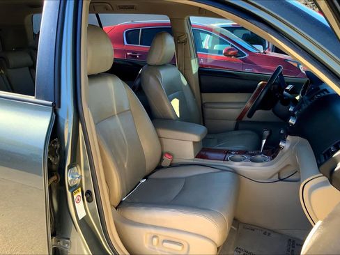 Used 2010 Toyota Highlander Limited image 8