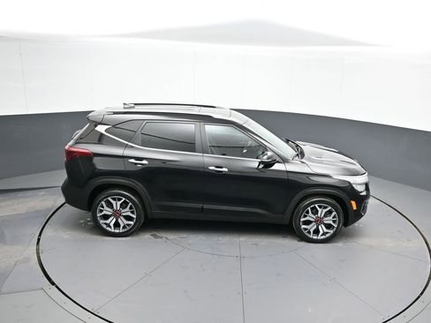 Certified 2021 Kia Seltos SX w/ SX Sunroof Package image 37