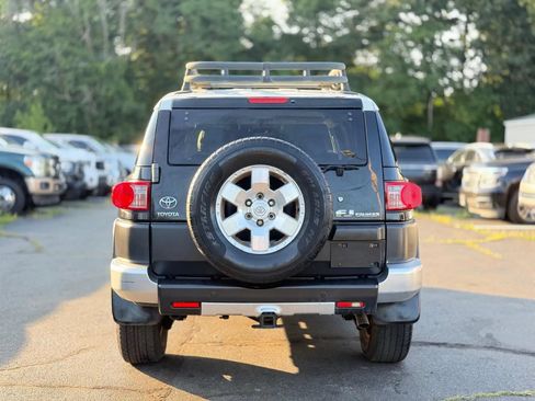 Used 2007 Toyota FJ Cruiser 4WD image 5