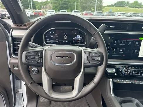 Used 2024 GMC Sierra 2500 Denali w/ Denali Reserve Package AWD/4WD image 9