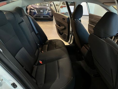 Used 2025 Nissan Altima 2.5 SV FWD image 36