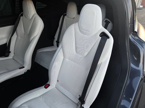 Used 2022 Tesla Model X Plaid image 22