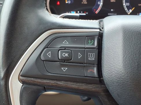 Used 2021 Jeep Grand Cherokee L Limited w/ Luxury Tech Group II image 13