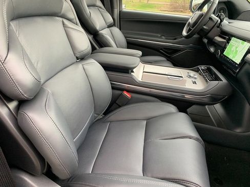 New 2026 Lincoln Navigator Reserve w/ Jet Appearance Package AWD/4WD image 19