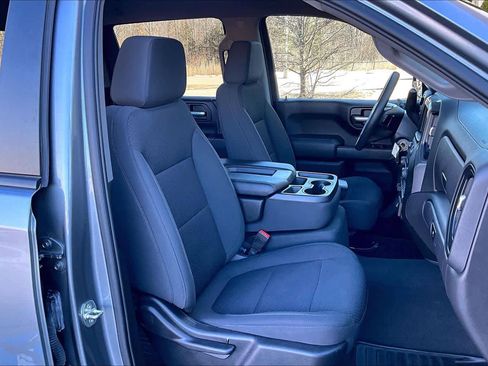 Used 2021 Chevrolet Silverado 1500 Custom w/ Safety Confidence Package image 8