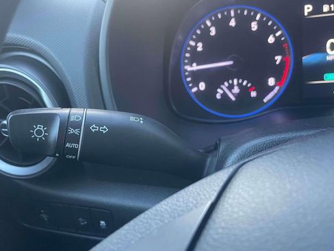 Used 2022 Hyundai Kona SEL image 22