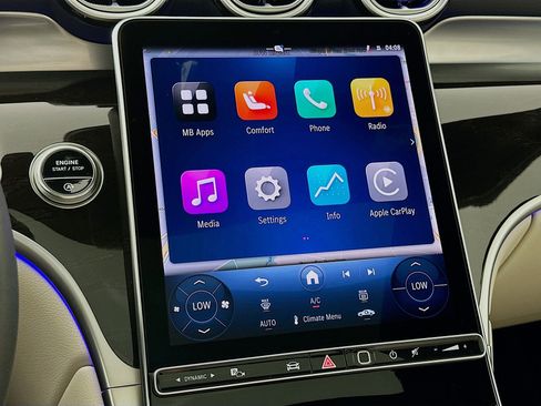 Used 2026 Mercedes-Benz GLC 300 image 16