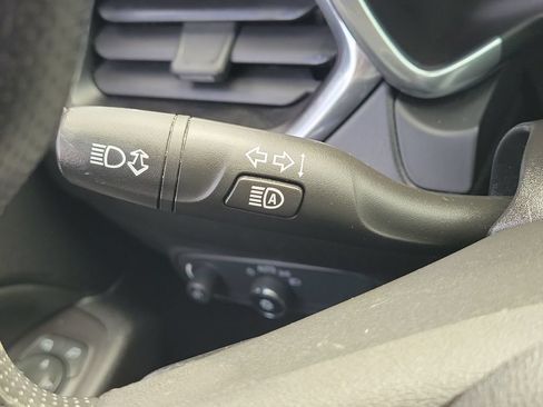 Used 2020 Chevrolet Equinox LT FWD image 11