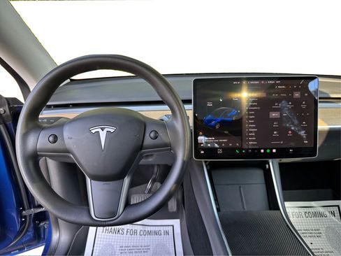 Used 2020 Tesla Model Y Long Range image 27