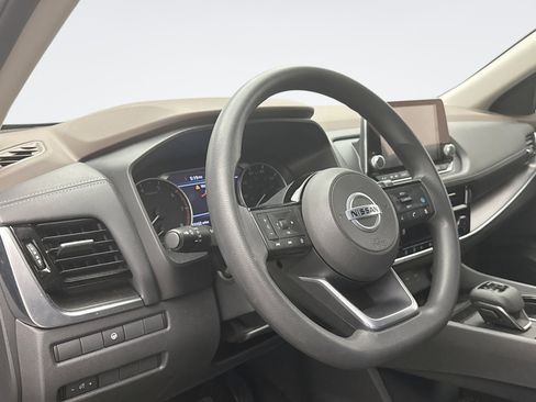 Used 2021 Nissan Rogue SV AWD/4WD image 7