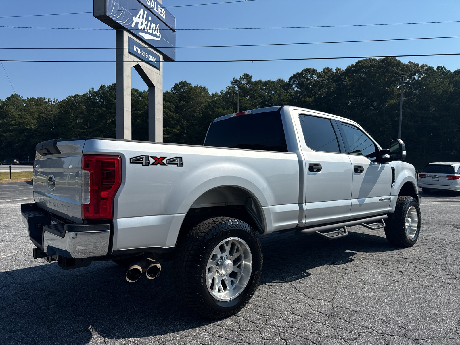 Used 2019 Ford F250 XLT AWD/4WD image 5