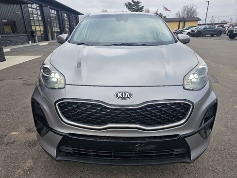 Used 2020 Kia Sportage LX image 2