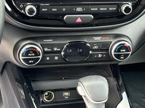 Used 2023 Kia Soul EX FWD image 22
