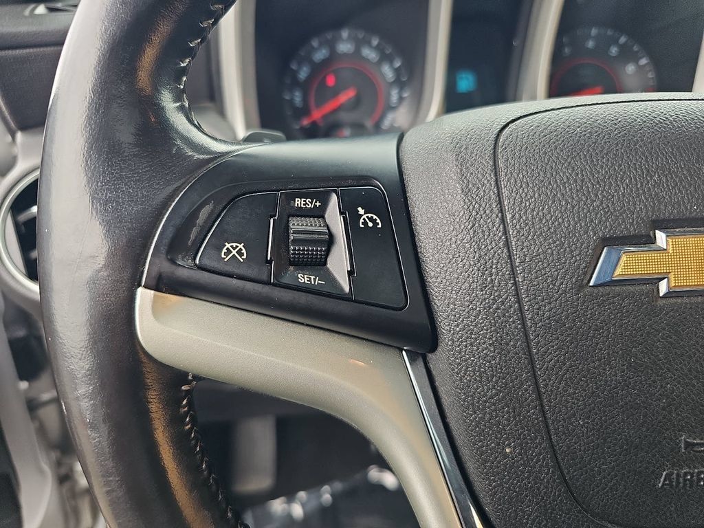 Used 2015 Chevrolet Camaro LT RWD image 17