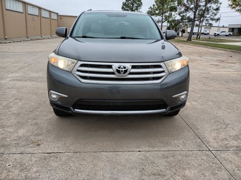 Used 2012 Toyota Highlander FWD image 9