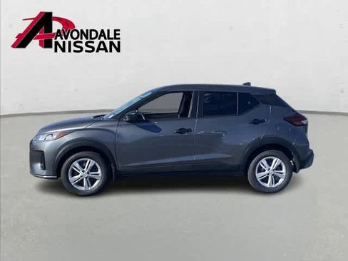 New 2025 Nissan Kicks Play S image 3