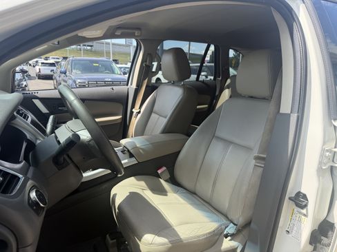 Used 2013 Ford Edge SEL FWD image 29
