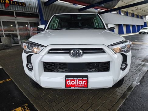 Used 2024 Toyota 4Runner SR5 Premium w/ Moonroof Package image 2