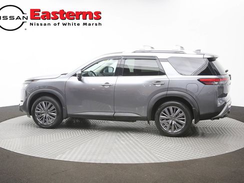 Used 2024 Nissan Pathfinder SL AWD/4WD image 61