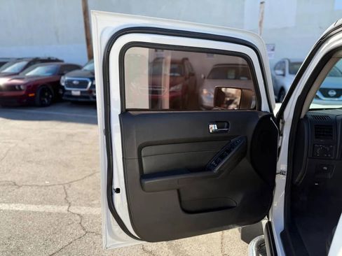 Used 2007 HUMMER H3 image 24