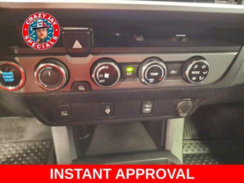 Used 2017 Toyota Tacoma TRD Sport w/ Tow Package AWD/4WD image 24
