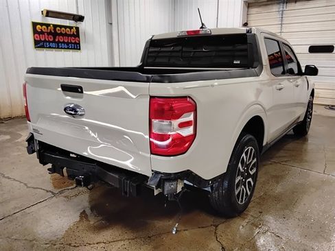Used 2024 Ford Maverick Lariat FWD image 3
