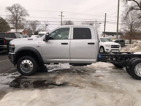 New 2026 RAM 4500 Tradesman w/ Chrome Appearance Group image 3