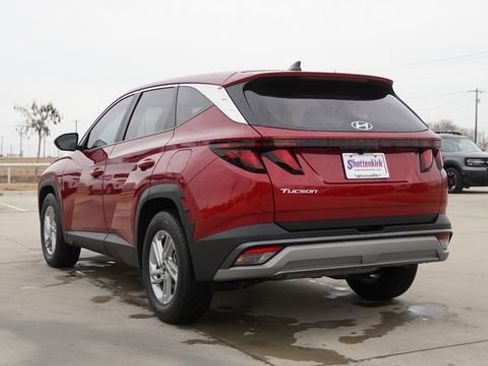 Used 2025 Hyundai Tucson SE image 7