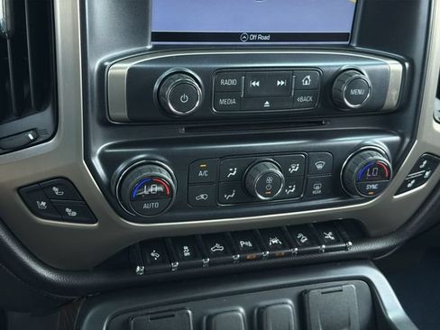 Used 2017 GMC Sierra 1500 Denali w/ Denali Ultimate Package AWD/4WD image 27