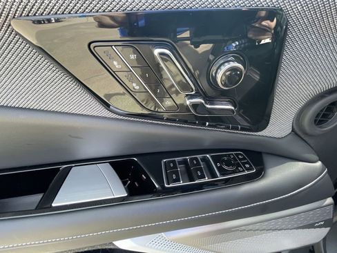 Certified 2025 Cadillac Optiq Luxury 1 AWD/4WD image 26