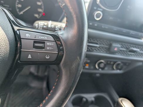 Used 2025 Honda HR-V Sport image 17