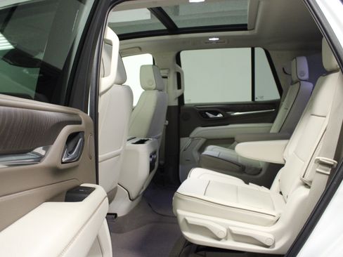 Used 2024 GMC Yukon Denali AWD/4WD image 13