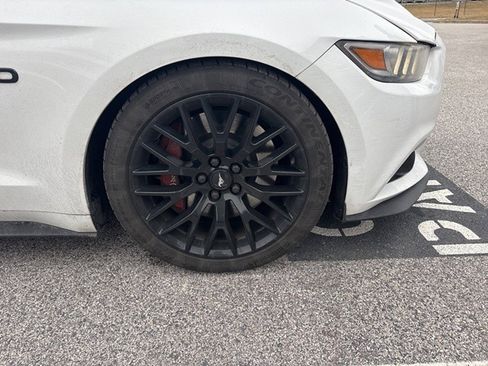 Used 2017 Ford Mustang GT Premium w/ GT Performance Package image 5