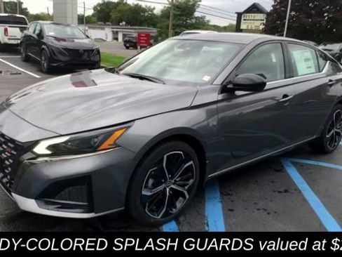 New 2026 Nissan Altima 2.5 SR w/ SR Premium Package AWD/4WD image 5