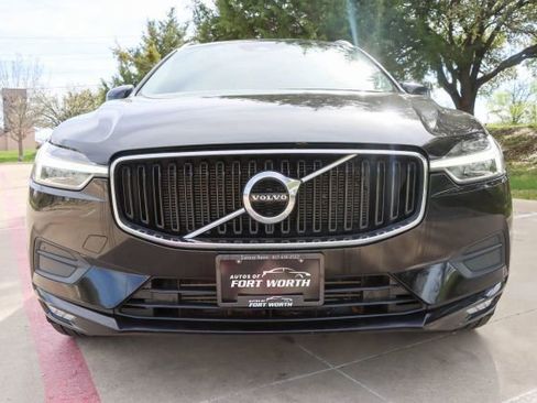 Used 2021 Volvo XC60 T6 Momentum w/ Premium Package image 2