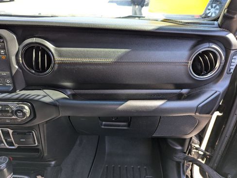 Used 2021 Jeep Gladiator Overland AWD/4WD image 33