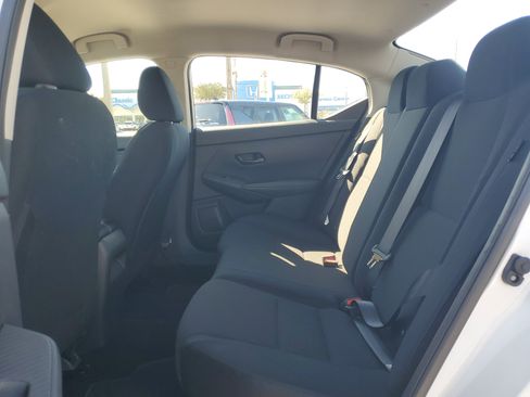 Used 2025 Nissan Sentra S image 15