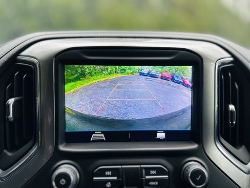 Used 2022 Chevrolet Silverado 1500 LT Trail Boss w/ Bed Protection Package image 12