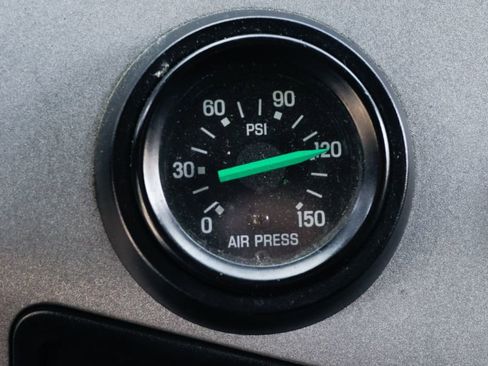 Used 2015 Ford F650 2WD Crew Cab Super Duty image 36