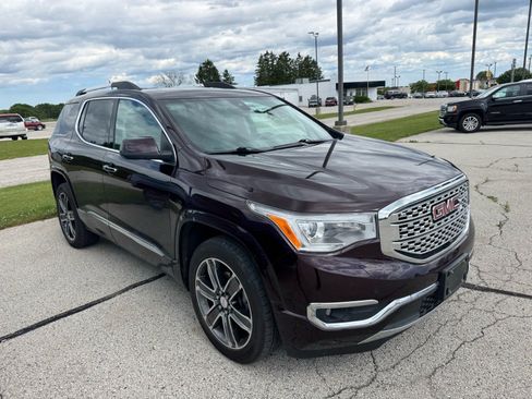 Used 2017 GMC Acadia Denali w/ Technology Package AWD/4WD image 3